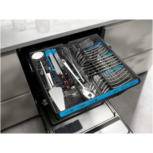 Встраиваемая посудомоечная машина Electrolux EES848200L - фото4